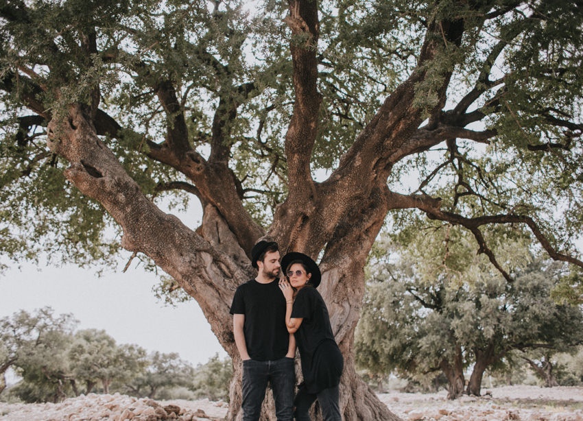 023_coupleshoot_couplegoals_paarshooting_marokko_morocco_marrakesch_essaouira_travelcouple_travel_allblack_photographer_fotograf_travelphotographer