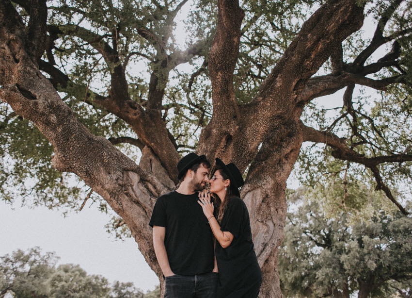 025_coupleshoot_couplegoals_paarshooting_marokko_morocco_marrakesch_essaouira_travelcouple_travel_allblack_photographer_fotograf_travelphotographer