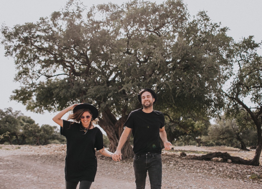 030_coupleshoot_couplegoals_paarshooting_marokko_morocco_marrakesch_essaouira_travelcouple_travel_allblack_photographer_fotograf_travelphotographer