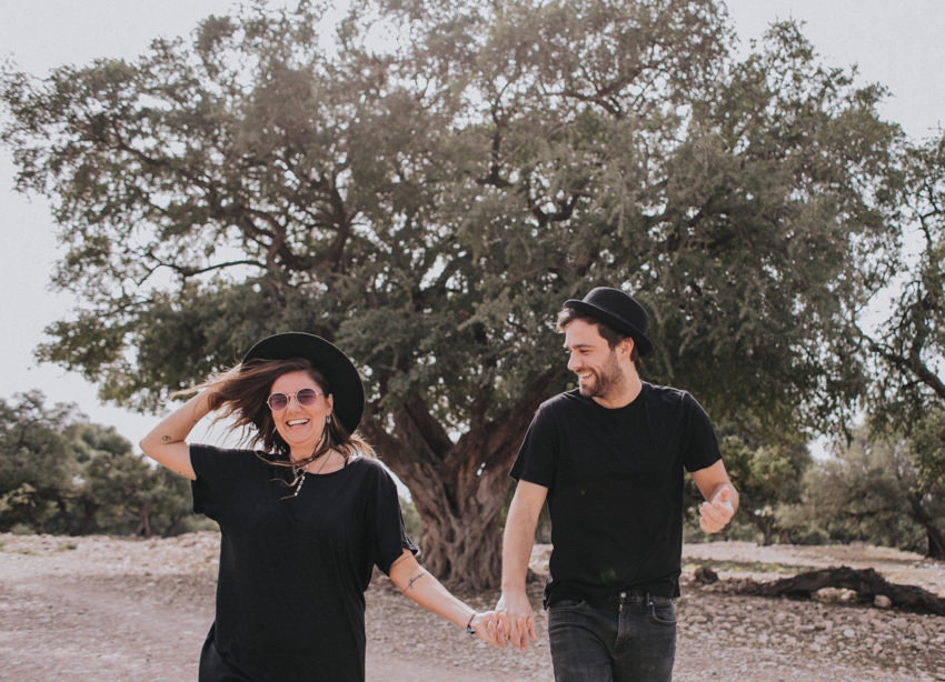 031_coupleshoot_couplegoals_paarshooting_marokko_morocco_marrakesch_essaouira_travelcouple_travel_allblack_photographer_fotograf_travelphotographer