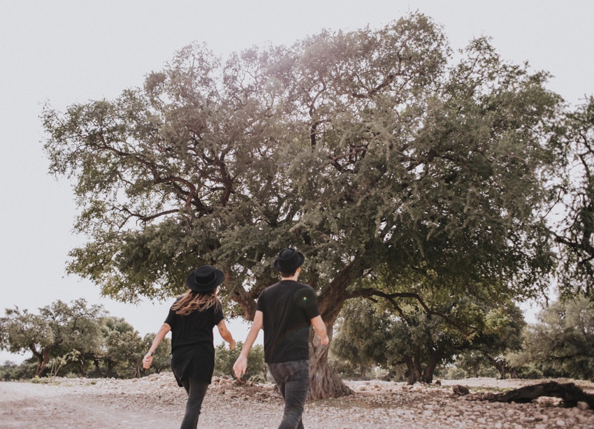033_coupleshoot_couplegoals_paarshooting_marokko_morocco_marrakesch_essaouira_travelcouple_travel_allblack_photographer_fotograf_travelphotographer