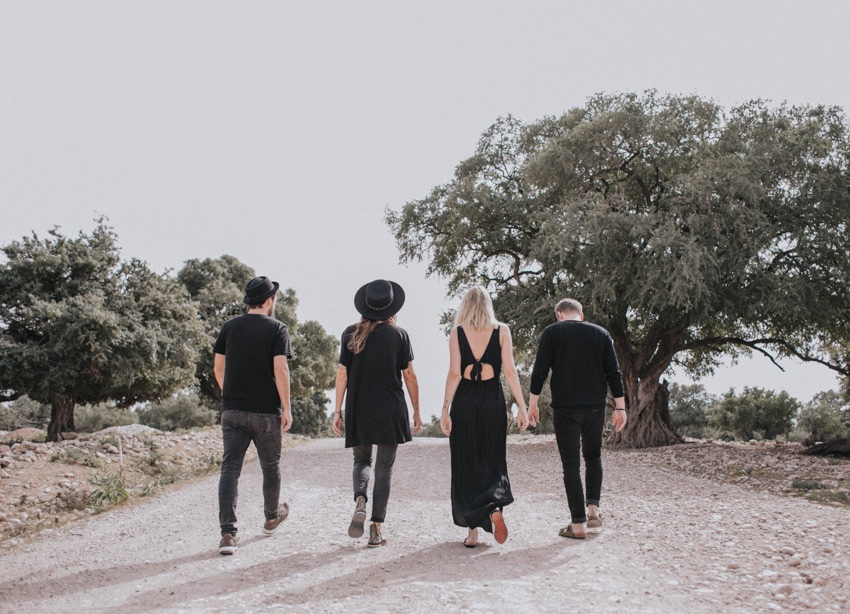 037_coupleshoot_couplegoals_paarshooting_marokko_morocco_marrakesch_essaouira_travelcouple_travel_allblack_photographer_fotograf_travelphotographer