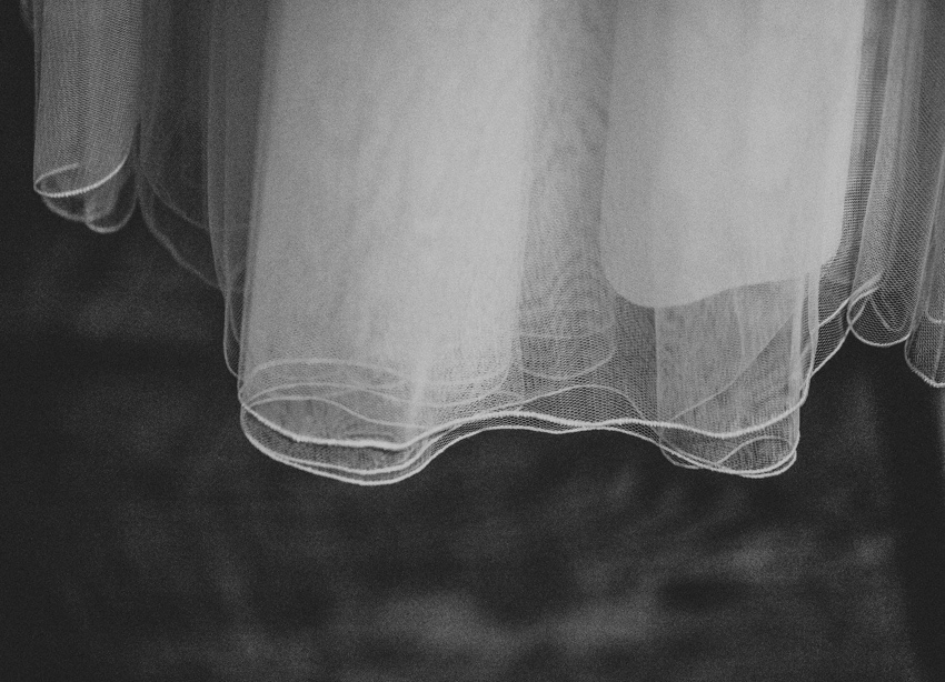 008_hochzeit_wedding_rathaus_recklinghausen_fotograf_nrw_standesamt_altstadt_ruhrpott_ruhrgebiet_hochzeitsfotograf_civilwedding_urban_manta_blumen_burger_getting_ready_cafe_unique_hochzeitsfotografie