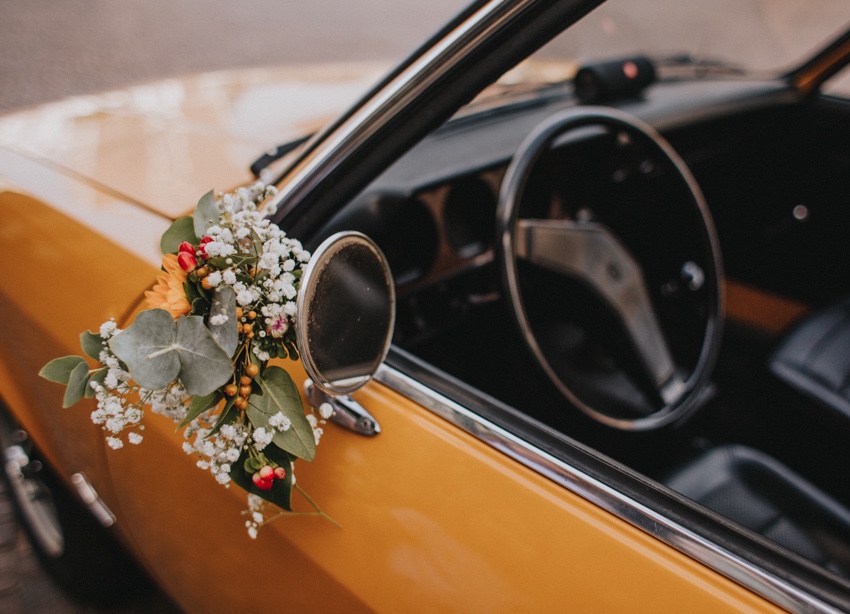 038_hochzeit_wedding_rathaus_recklinghausen_fotograf_nrw_standesamt_altstadt_ruhrpott_ruhrgebiet_hochzeitsfotograf_civilwedding_urban_manta_blumen_burger_getting_ready_cafe_unique_hochzeitsfotografie