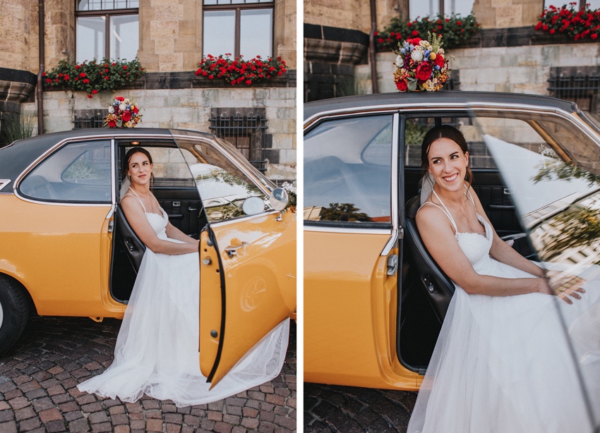 099_hochzeit_wedding_rathaus_recklinghausen_fotograf_nrw_standesamt_altstadt_ruhrpott_ruhrgebiet_hochzeitsfotograf_civilwedding_urban_manta_blumen_burger_getting_ready_cafe_unique_hochzeitsfotografie
