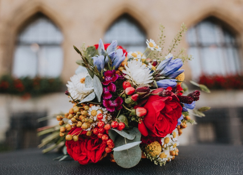 104_hochzeit_wedding_rathaus_recklinghausen_fotograf_nrw_standesamt_altstadt_ruhrpott_ruhrgebiet_hochzeitsfotograf_civilwedding_urban_manta_blumen_burger_getting_ready_cafe_unique_hochzeitsfotografie