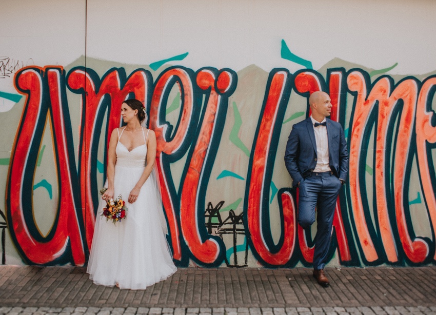 123_hochzeit_wedding_rathaus_recklinghausen_fotograf_nrw_standesamt_altstadt_ruhrpott_ruhrgebiet_hochzeitsfotograf_civilwedding_urban_manta_blumen_burger_getting_ready_cafe_unique_hochzeitsfotografie
