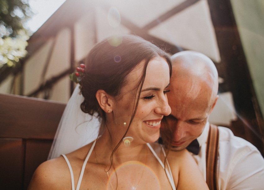 148_hochzeit_wedding_rathaus_recklinghausen_fotograf_nrw_standesamt_altstadt_ruhrpott_ruhrgebiet_hochzeitsfotograf_civilwedding_urban_manta_blumen_burger_getting_ready_cafe_unique_hochzeitsfotografie