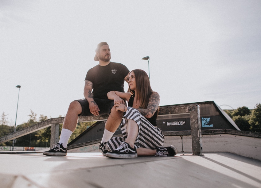 030_engagement_shoot_shooting_couple_couplegoals_tattoo_bridetobe_tattoocouple_paerchen_fotograf_nrw_zeche_recklinghausen_zechekarl_industrie_industrial_skatepark_hochzeitsfotograf_ruhrgebiet_weddingphotographer