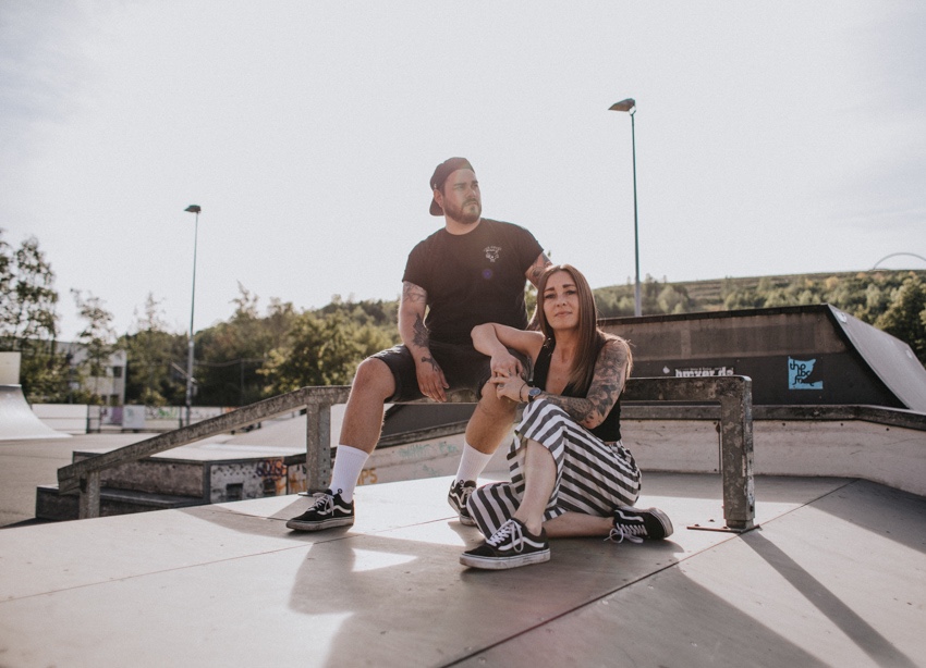 031_engagement_shoot_shooting_couple_couplegoals_tattoo_bridetobe_tattoocouple_paerchen_fotograf_nrw_zeche_recklinghausen_zechekarl_industrie_industrial_skatepark_hochzeitsfotograf_ruhrgebiet_weddingphotographer