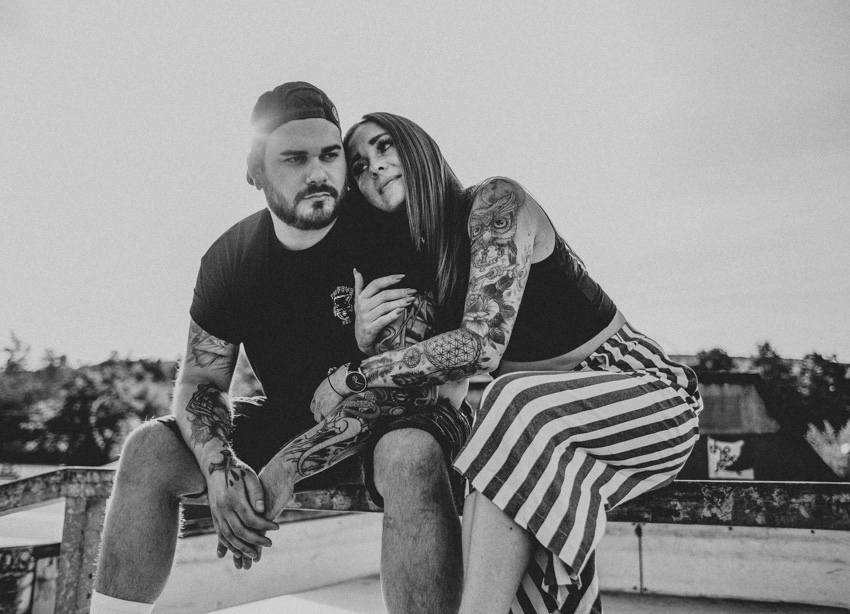 032_engagement_shoot_shooting_couple_couplegoals_tattoo_bridetobe_tattoocouple_paerchen_fotograf_nrw_zeche_recklinghausen_zechekarl_industrie_industrial_skatepark_hochzeitsfotograf_ruhrgebiet_weddingphotographer