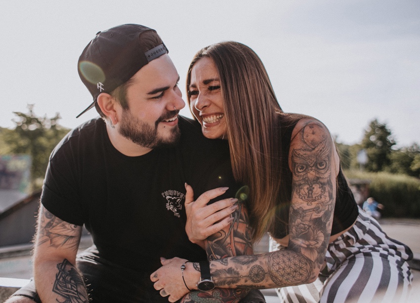 035_engagement_shoot_shooting_couple_couplegoals_tattoo_bridetobe_tattoocouple_paerchen_fotograf_nrw_zeche_recklinghausen_zechekarl_industrie_industrial_skatepark_hochzeitsfotograf_ruhrgebiet_weddingphotographer