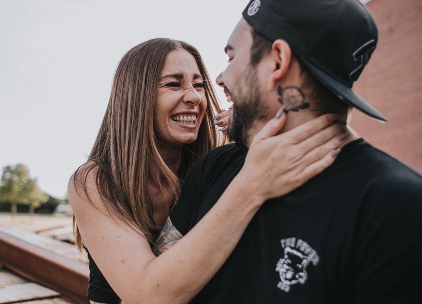 042_engagement_shoot_shooting_couple_couplegoals_tattoo_bridetobe_tattoocouple_paerchen_fotograf_nrw_zeche_recklinghausen_zechekarl_industrie_industrial_skatepark_hochzeitsfotograf_ruhrgebiet_weddingphotographer