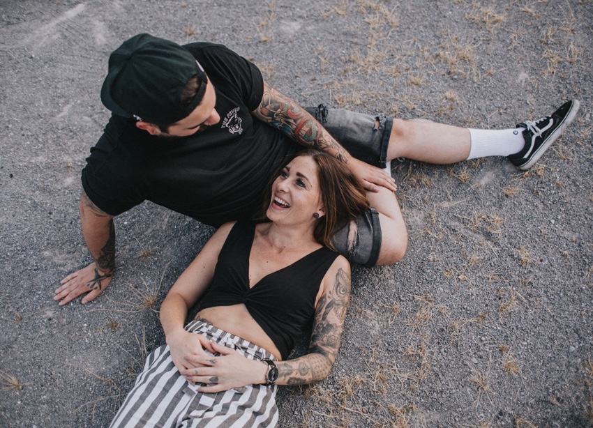 050_engagement_shoot_shooting_couple_couplegoals_tattoo_bridetobe_tattoocouple_paerchen_fotograf_nrw_zeche_recklinghausen_zechekarl_industrie_industrial_skatepark_hochzeitsfotograf_ruhrgebiet_weddingphotographer