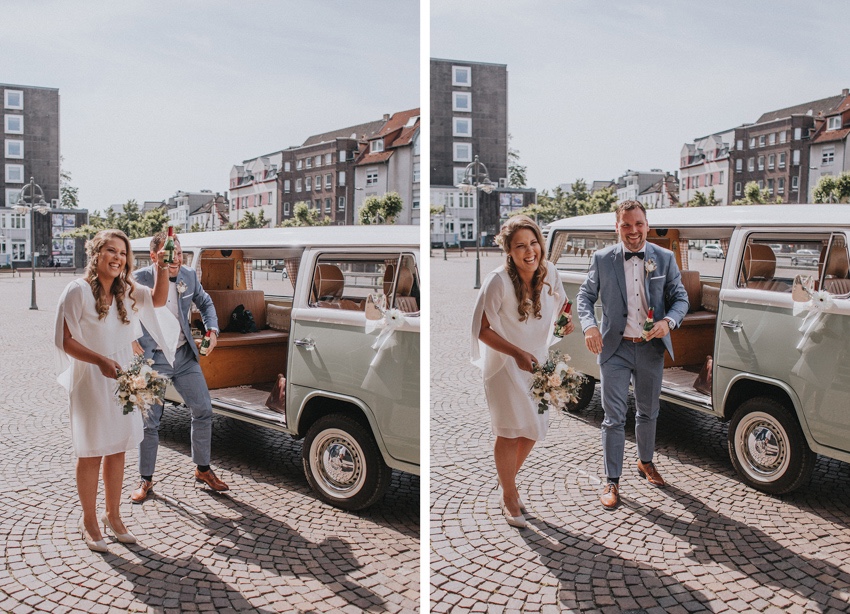 027_hochzeitsfotograf_standesamt_rathaus_recklinghausen_nrw_ruhrgebiet_corona_garten_hochzeit_vw_bulli_floral_optimal_marl_polizei_spalier_a-stone_photography