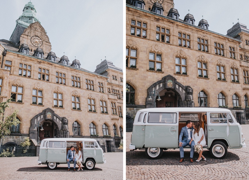 034_hochzeitsfotograf_standesamt_rathaus_recklinghausen_nrw_ruhrgebiet_corona_garten_hochzeit_vw_bulli_floral_optimal_marl_polizei_spalier_a-stone_photography