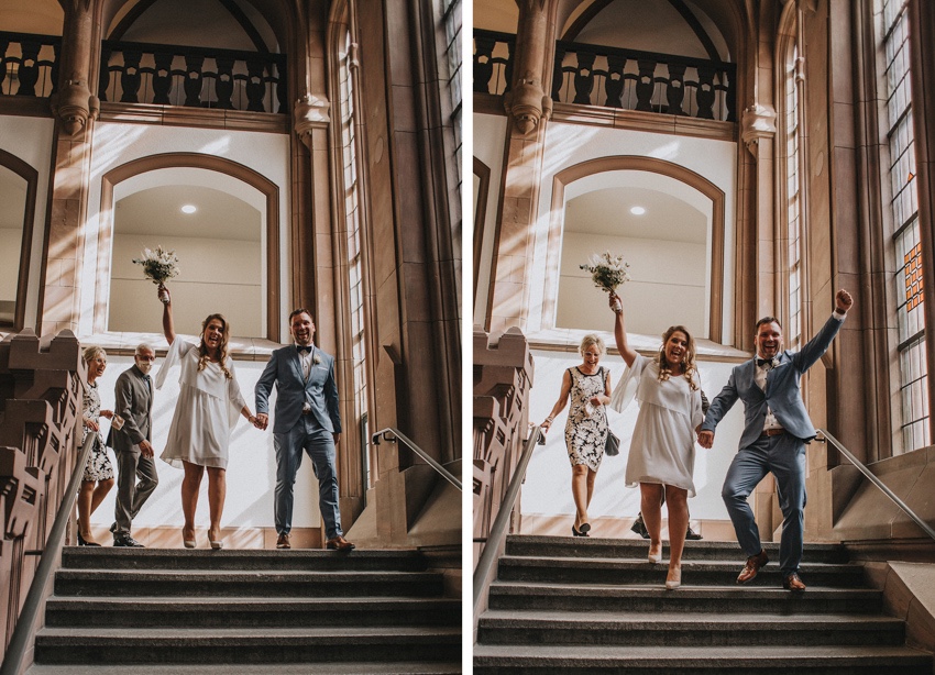 107_hochzeitsfotograf_standesamt_rathaus_recklinghausen_nrw_ruhrgebiet_corona_garten_hochzeit_vw_bulli_floral_optimal_marl_polizei_spalier_a-stone_photography